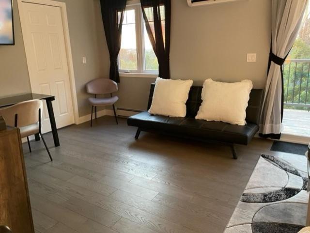 Sunsets At The Oasis Guest House Greater Napanee Luaran gambar